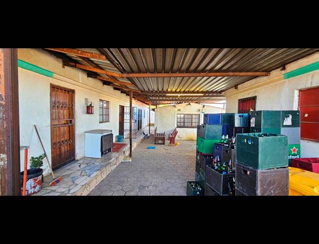 7 BEDROOM HOUSE FOR SALE IN LOTUS GARDENS
